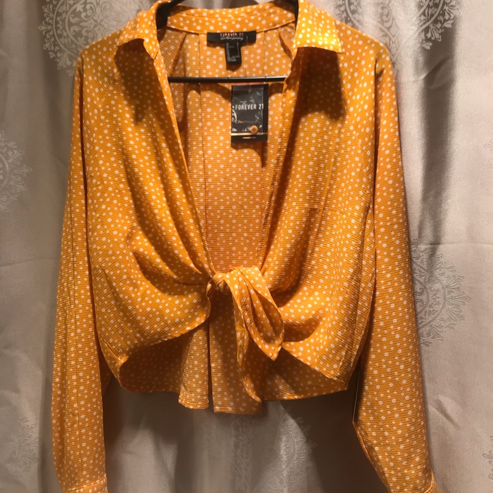 Tie front yellow long sleeve crop top